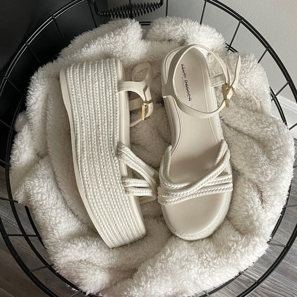 Kelsi Dagger Mend Platform Wedges - Picture 1 of 4